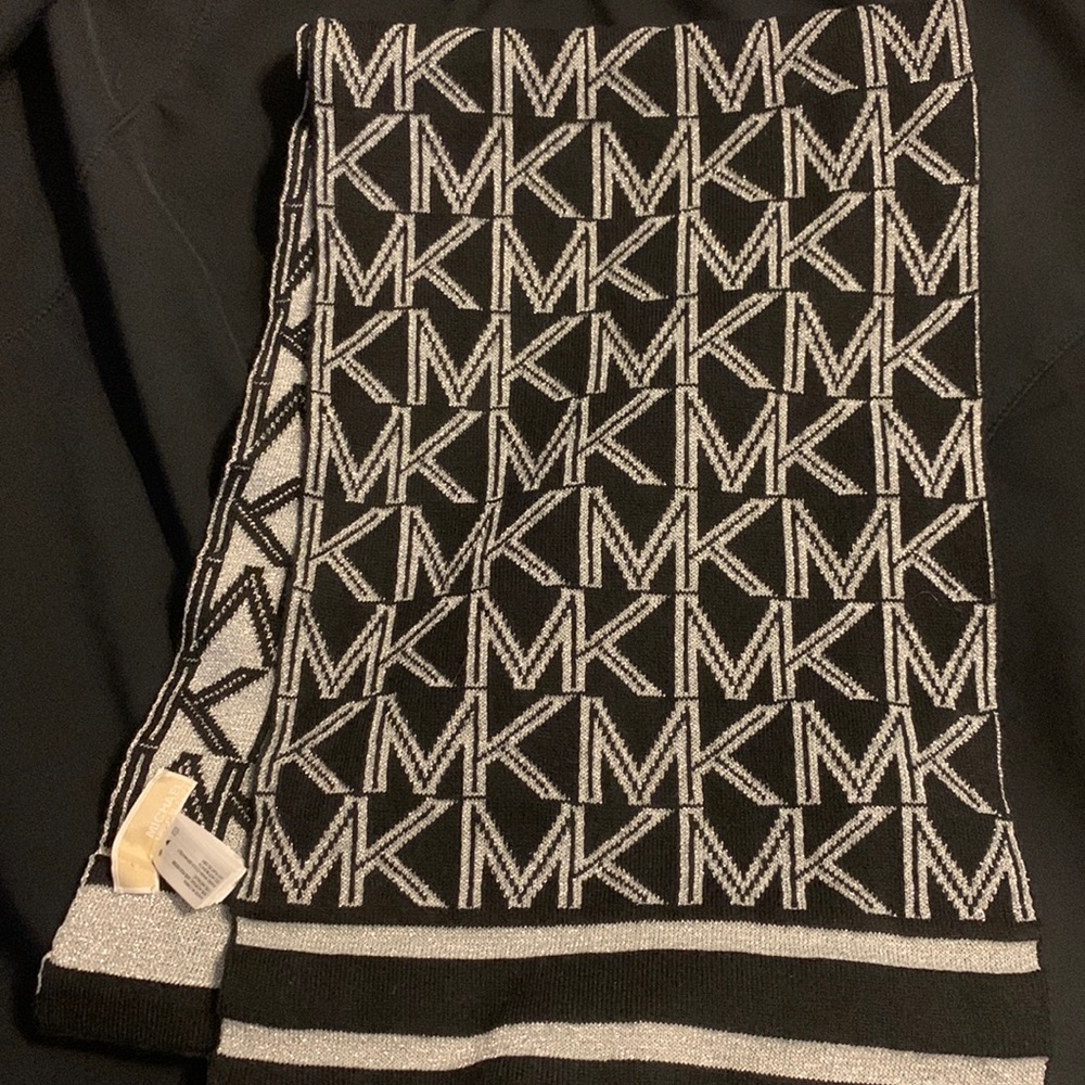 Beautiful gray with black Michael Kors scarf